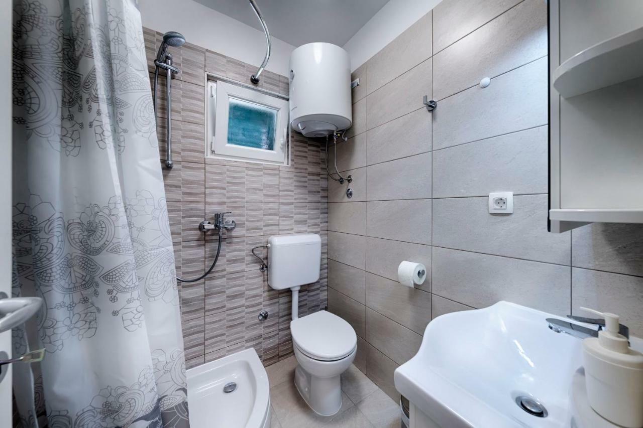 Apartmani Dule Komiža Exterior foto