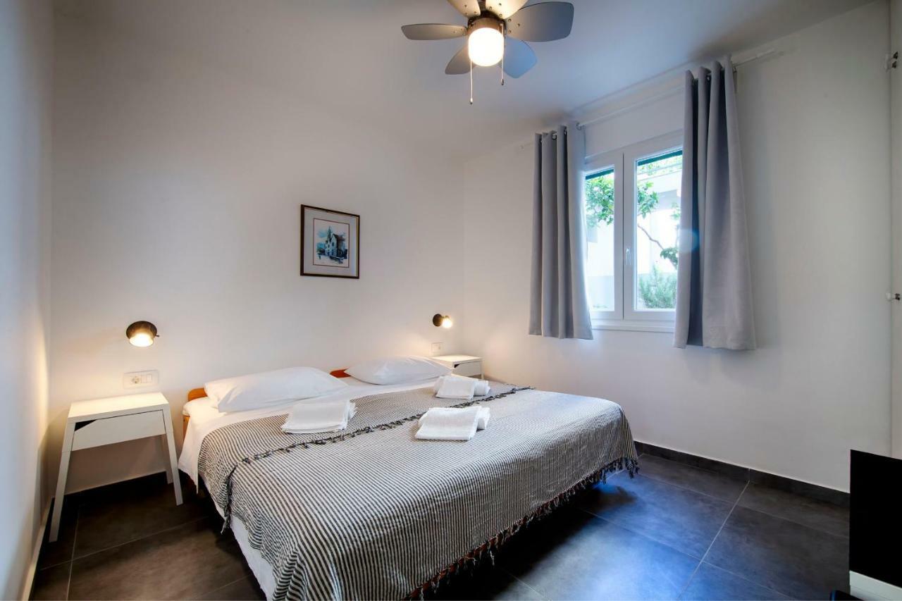 Apartmani Dule Komiža Exterior foto